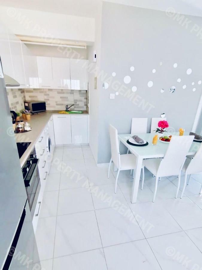 Lysia Sea-View Apartment ラルナカ エクステリア 写真