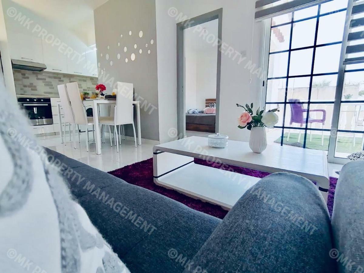 Lysia Sea-View Apartment ラルナカ エクステリア 写真